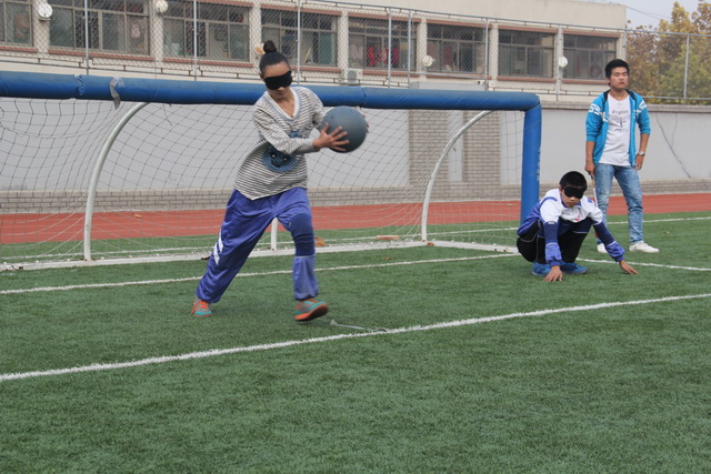 我校舉行盲人節(jié)慶祝活動