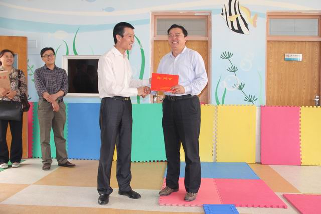 淄博高新區(qū)領導到我校走訪慰問