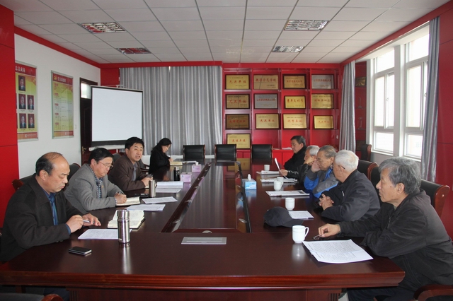 市特教中心組織老干部座談會(huì)