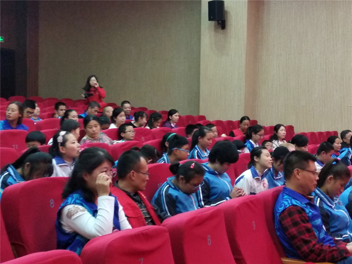 盲生“看”電影 感受愛(ài)國(guó)情懷