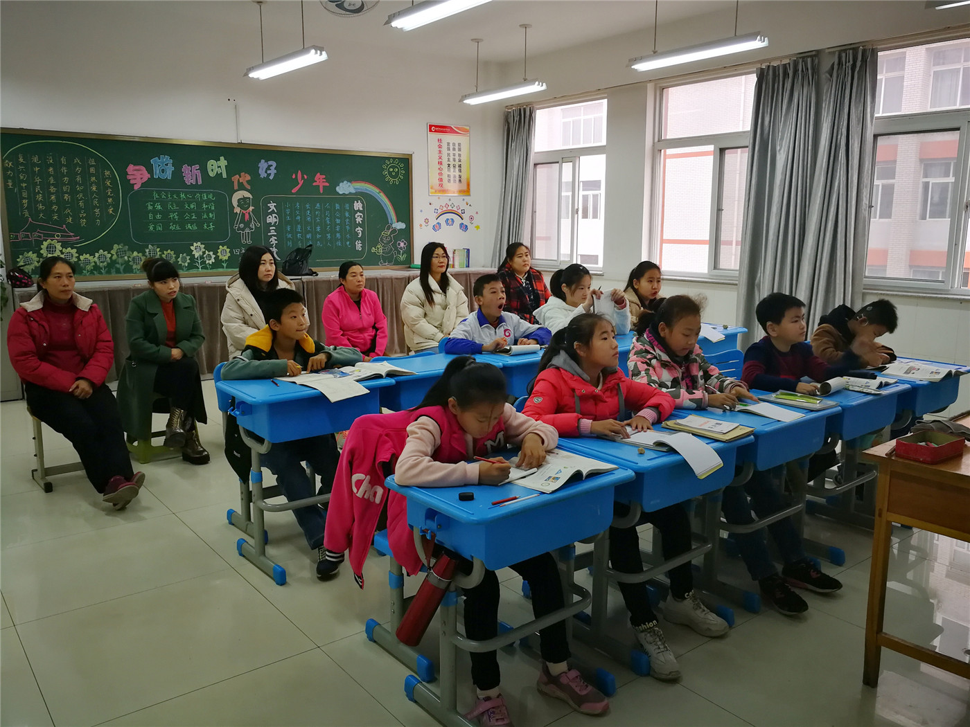 市特教中心組織家長(zhǎng)開放日活動(dòng)