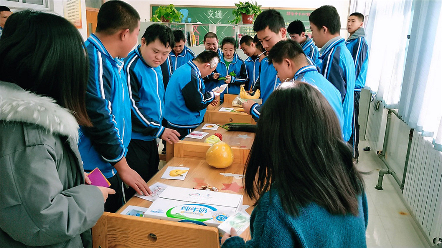 喜氣洋洋辦年貨 開開心心過大年