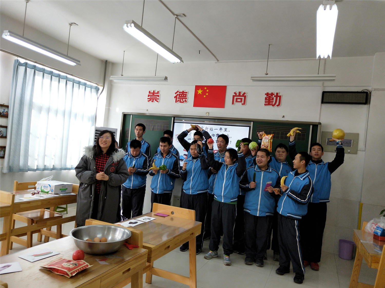 喜氣洋洋辦年貨 開開心心過大年