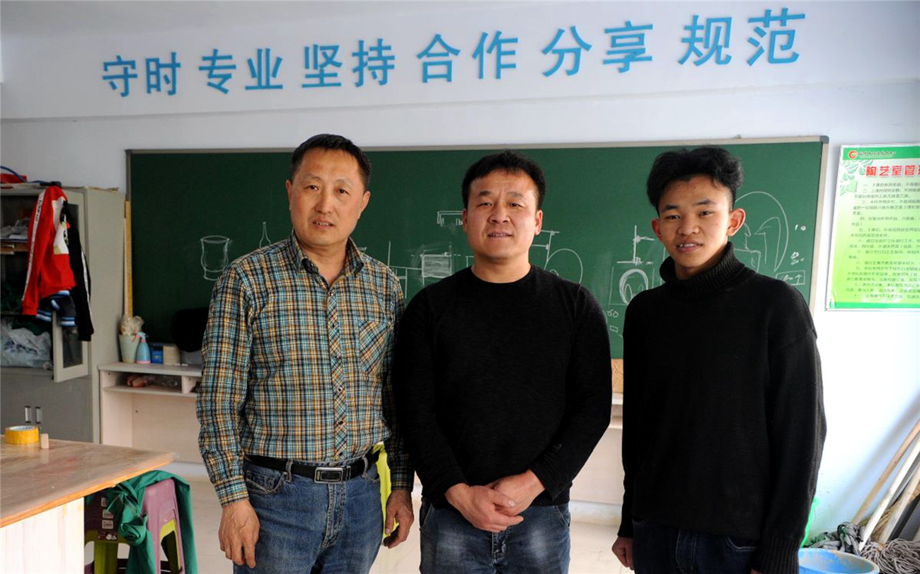 “兆霞”映特教，合作吐芬芳