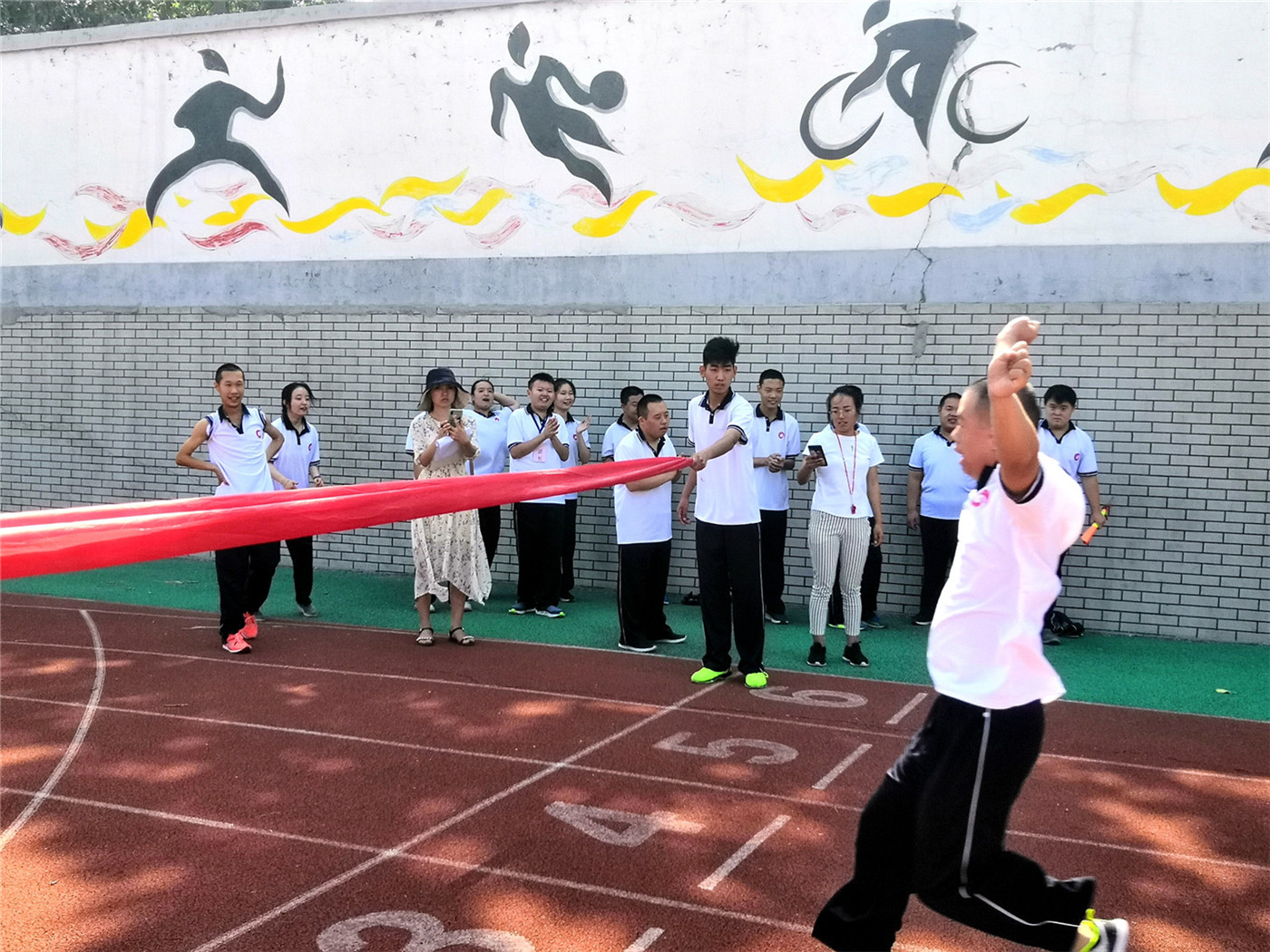 市特教中心舉行“展學(xué)藝、慶黨建”活動(dòng)