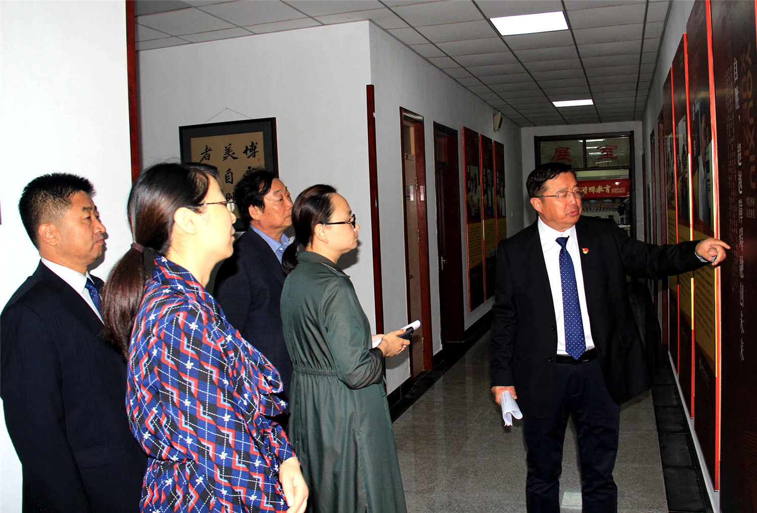 市特教中心接受省級(jí)文明校園實(shí)地測評查驗(yàn)