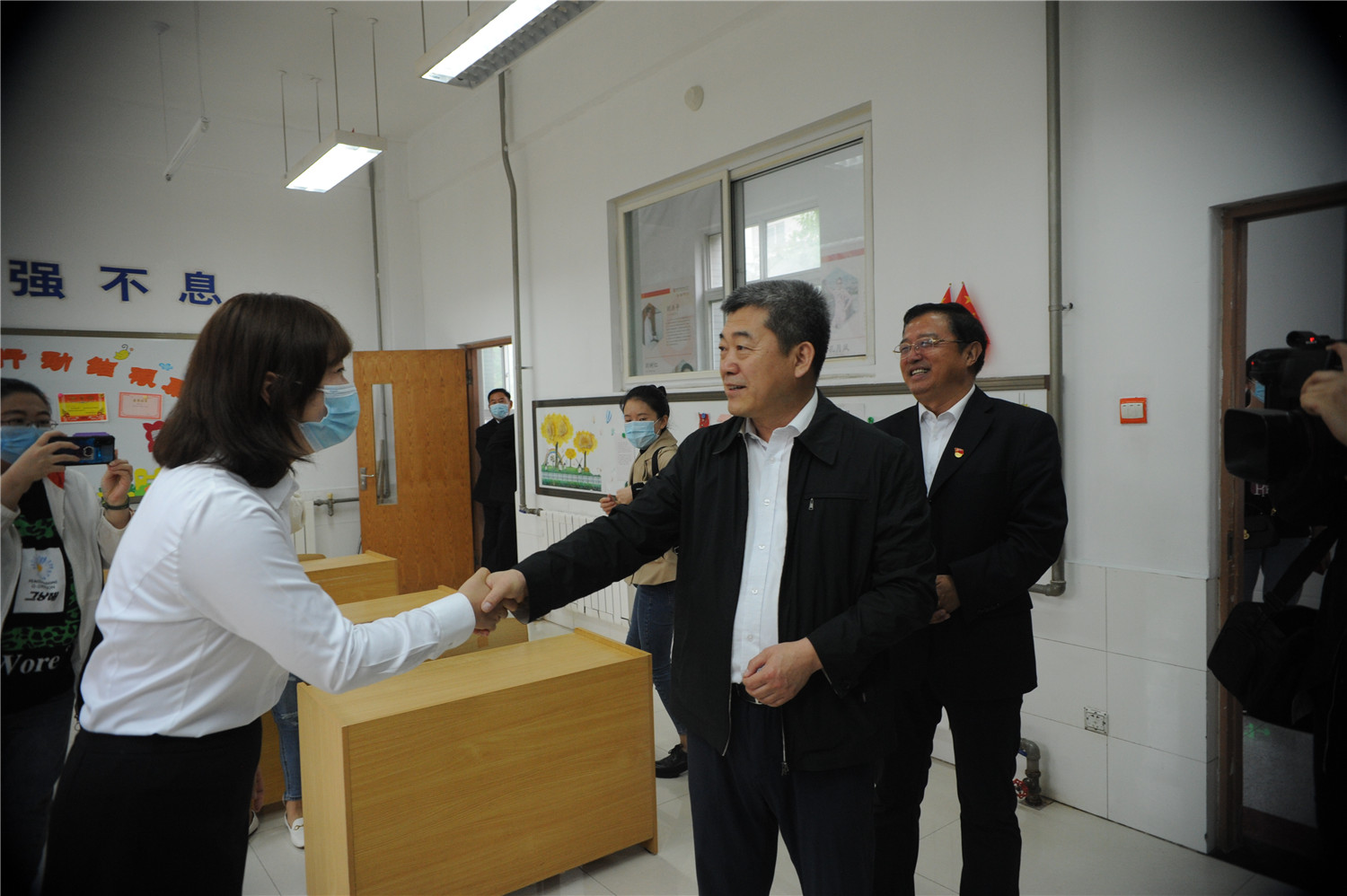 關(guān)愛殘疾兒童，讓愛灑滿校園