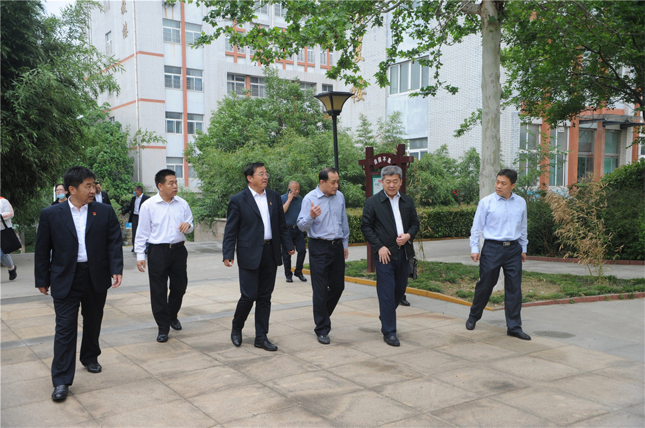 關(guān)愛殘疾兒童，讓愛灑滿校園