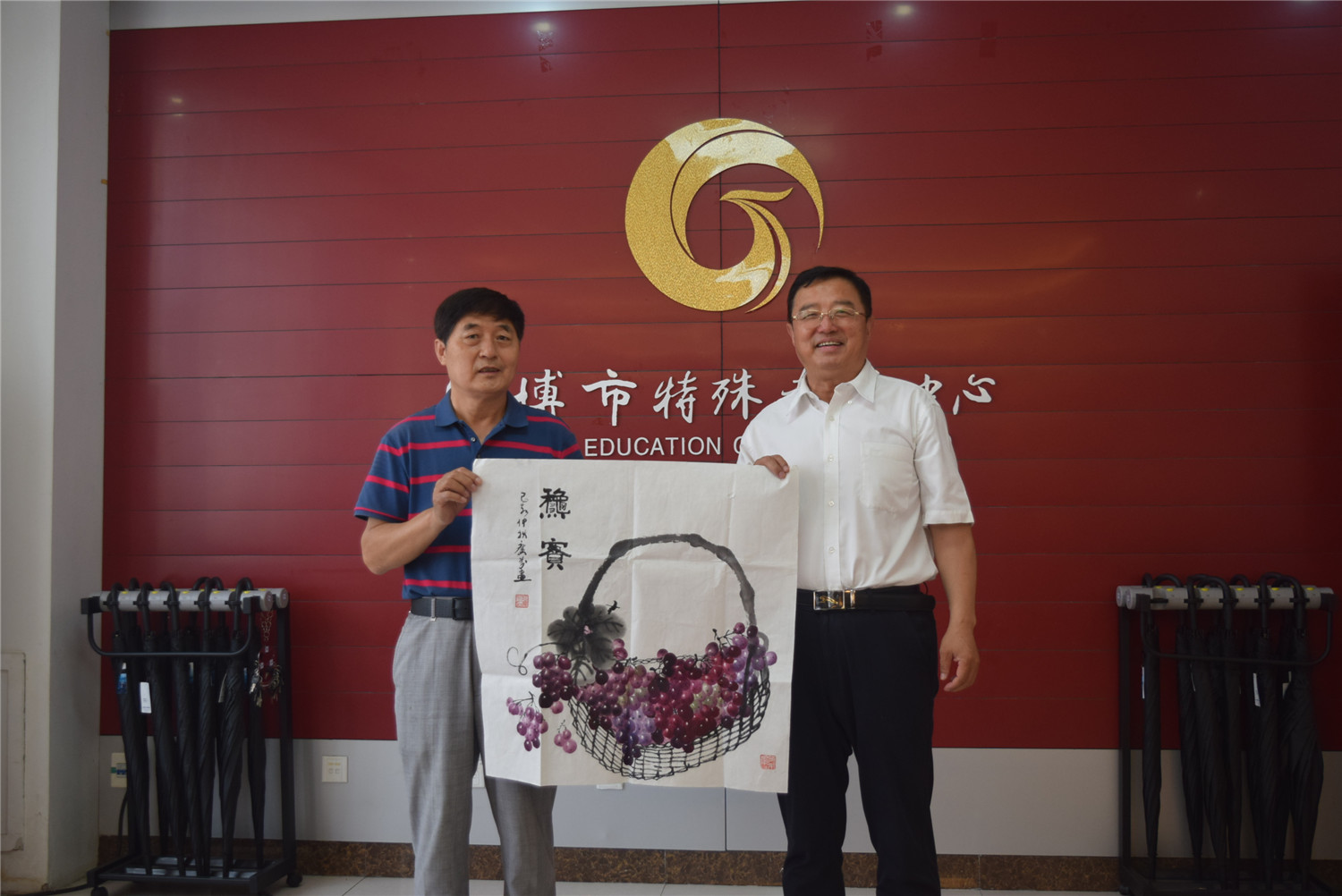 市老年書畫學會名家進特教