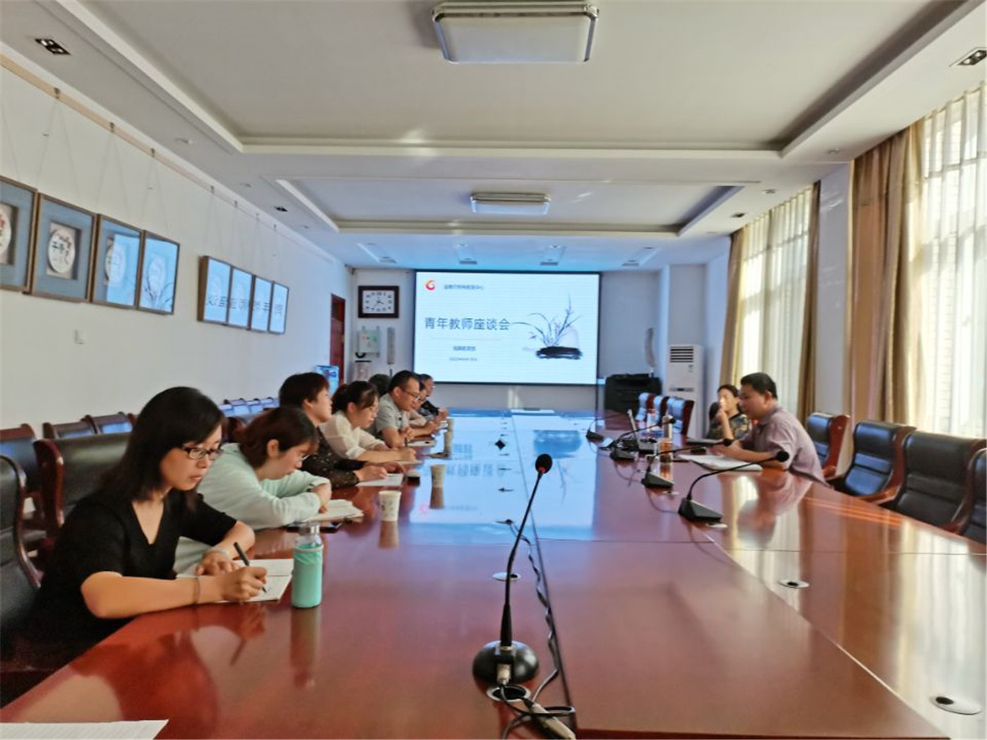 高標(biāo)定位 擔(dān)當(dāng)有為 爭做新時代優(yōu)秀教師