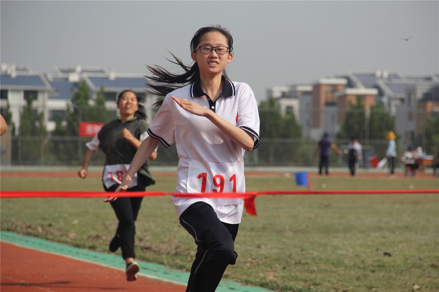 全員運(yùn)動(dòng) 締造陽(yáng)光校園