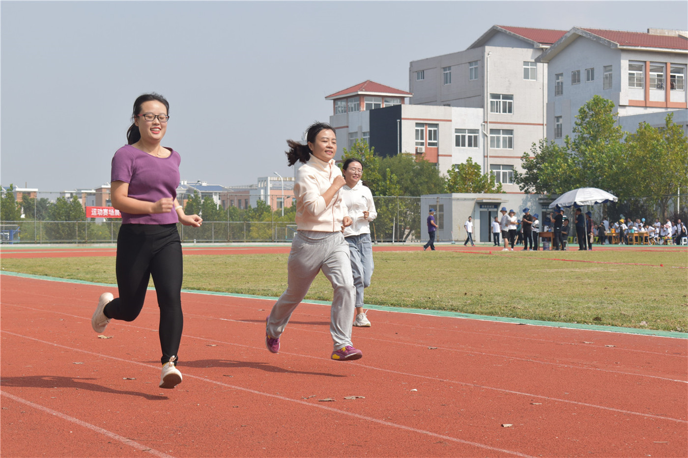享健身運(yùn)動樂趣，展教師別樣風(fēng)采