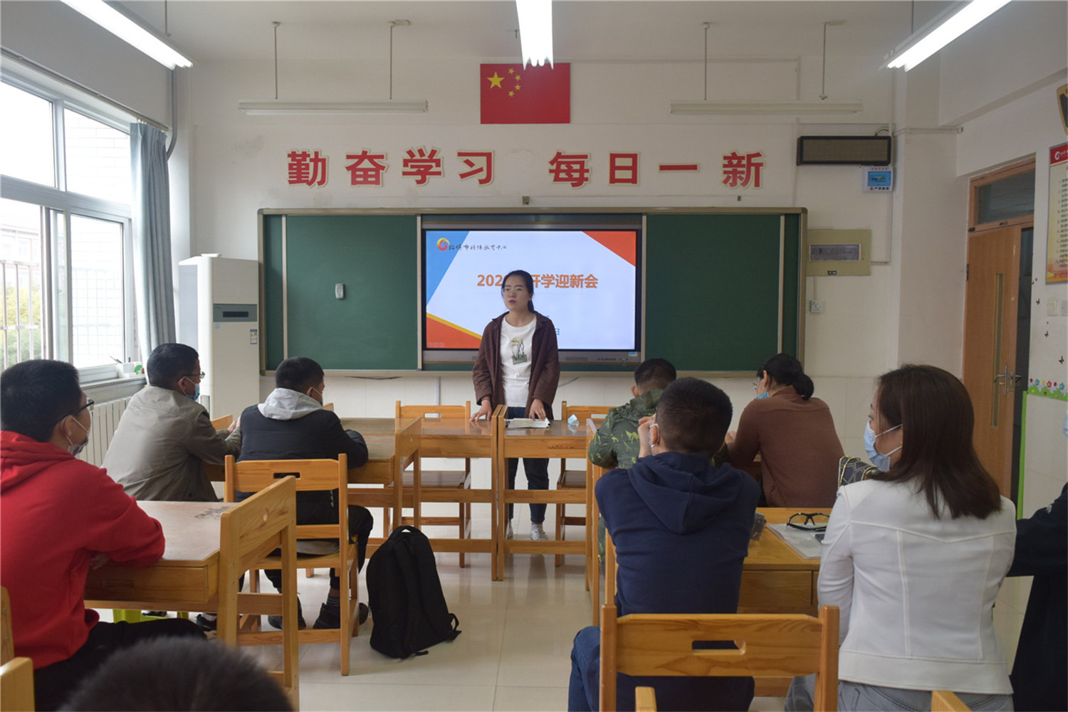 新生入學(xué)教育助力揚(yáng)帆起航