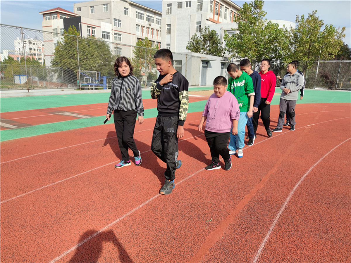 新生入學(xué)教育助力揚(yáng)帆起航