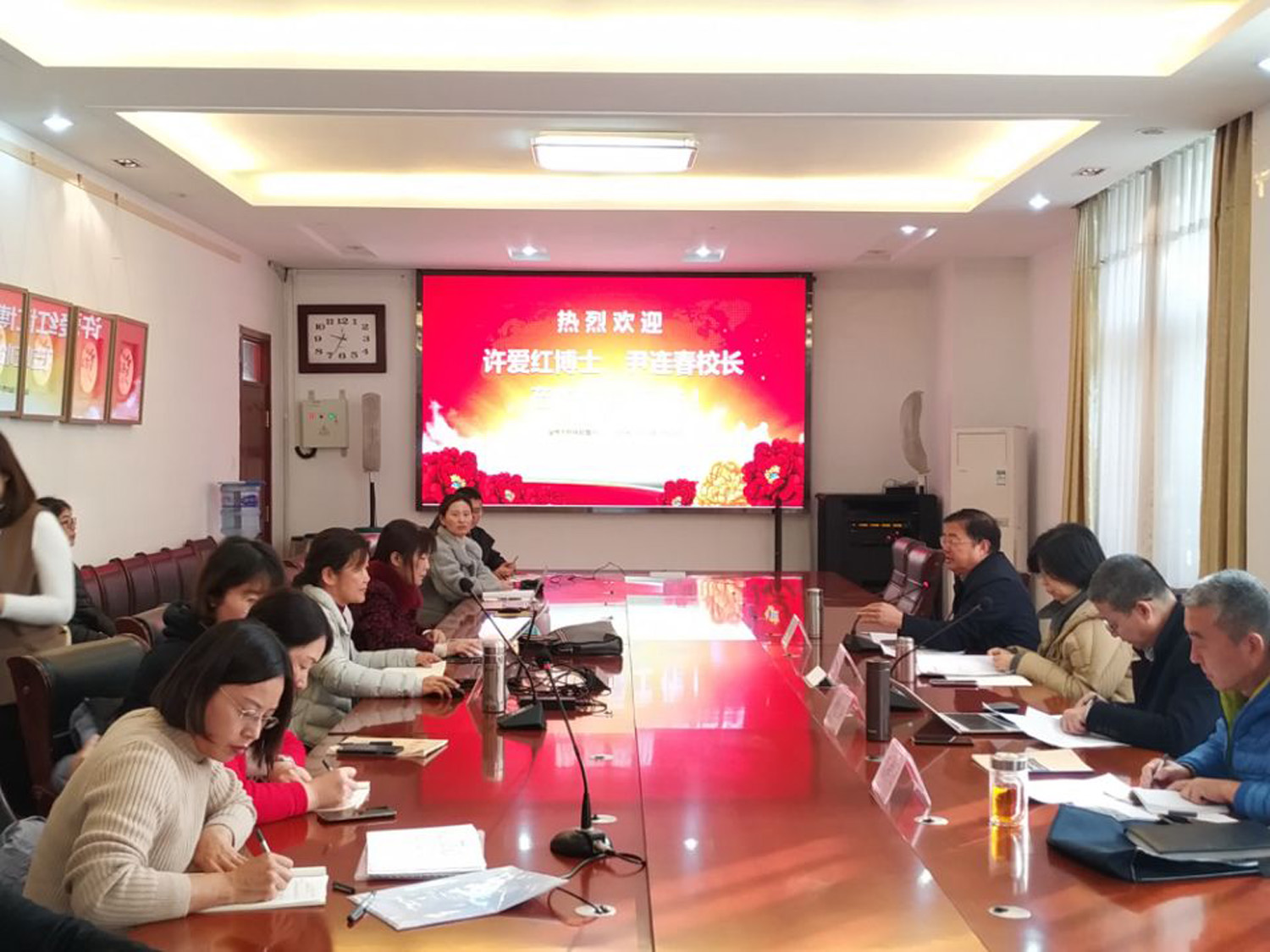 項(xiàng)目帶動(dòng)，智慧成長(zhǎng)