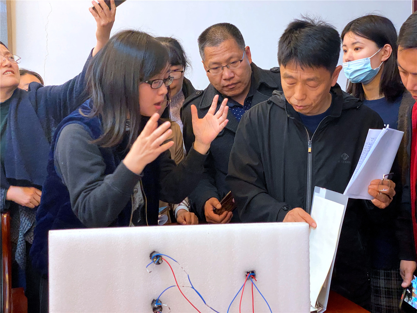 巧手慧心 創(chuàng)意無限 ——市特教中心召開自制教具專家點(diǎn)評會