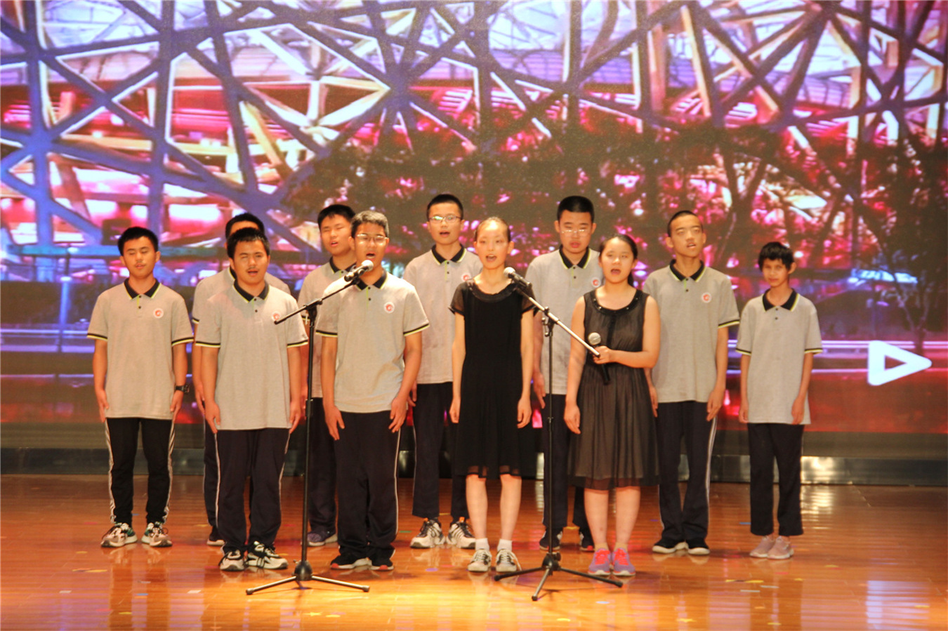 唱響紅色經(jīng)典 喜慶建黨百年