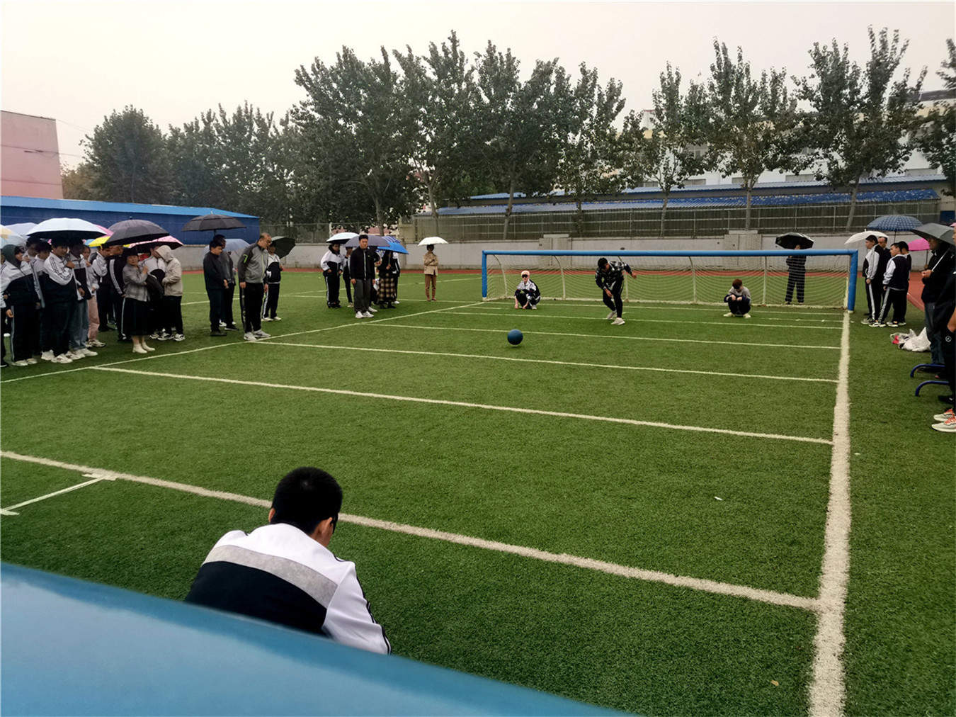 發(fā)揚自強進(jìn)取精神 迎接國際盲人節(jié)