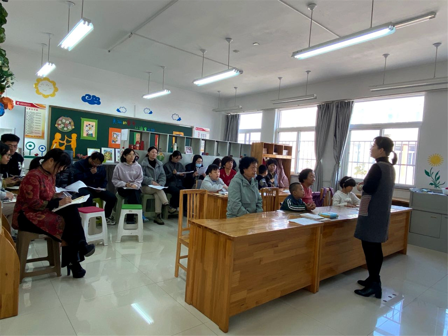 名師講座展風采 專業(yè)引領助成長