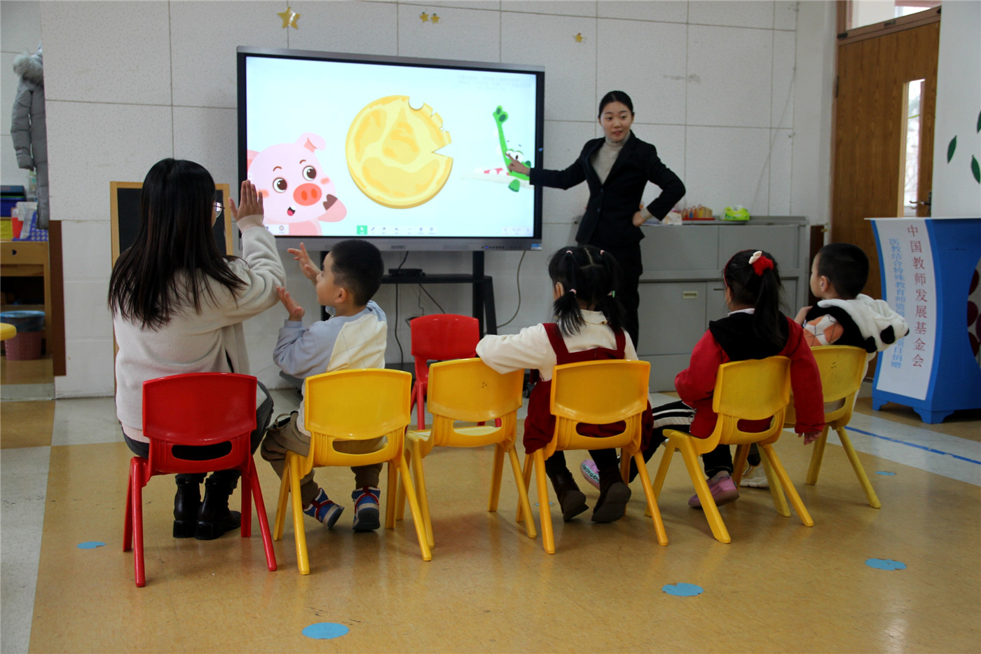 山東省聽力語言康復(fù)中心到市特教中心開展業(yè)務(wù)督導(dǎo)調(diào)研活動(dòng)