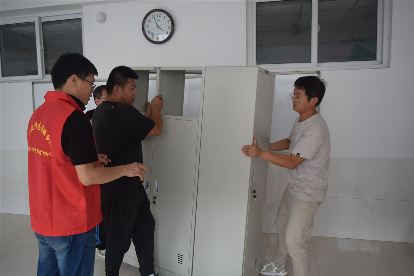 我校第三黨支部開(kāi)展“優(yōu)化育人環(huán)境 提升育人品質(zhì)”主題黨日活動(dòng)