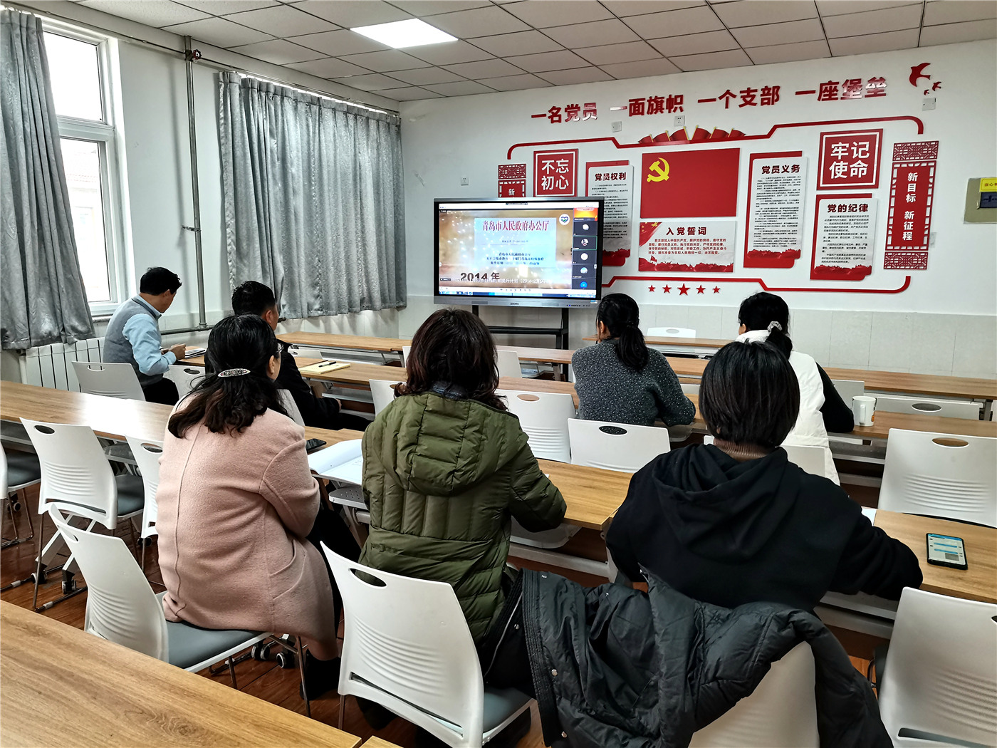 站好思政課講臺(tái)，提高立德樹(shù)人實(shí)效