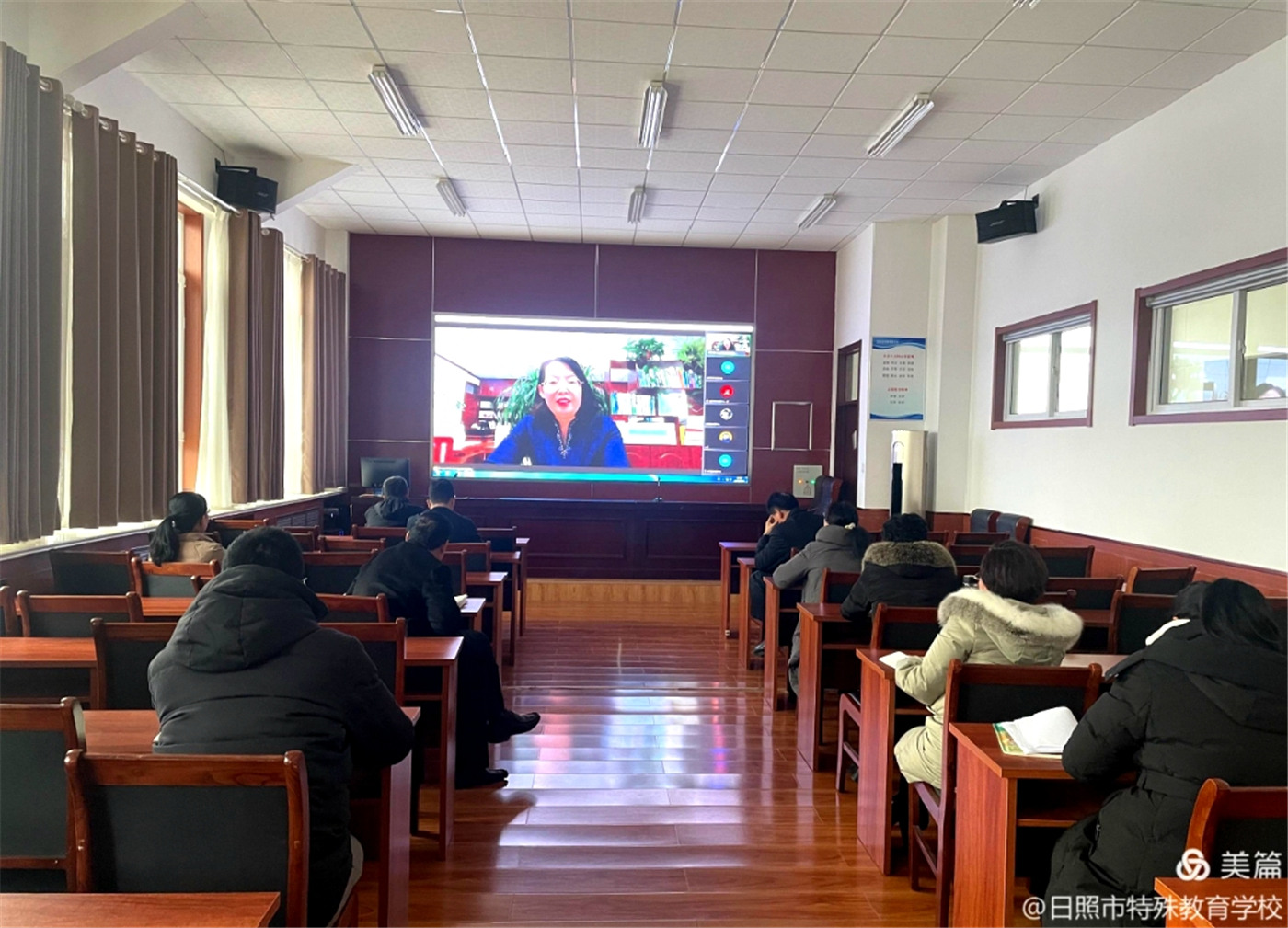 站好思政課講臺(tái)，提高立德樹(shù)人實(shí)效