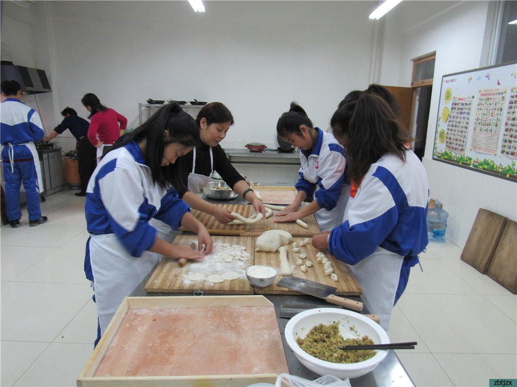 相約冬至節(jié)，彰顯團(tuán)隊(duì)情