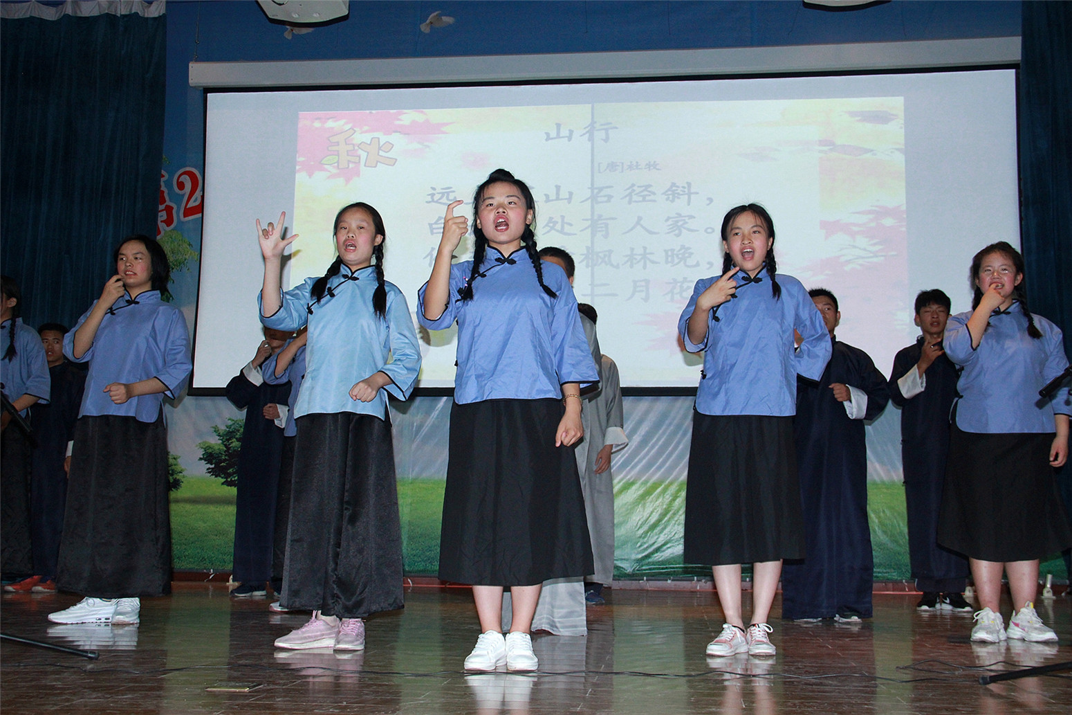 手語“誦”國學  指尖“傳”經典