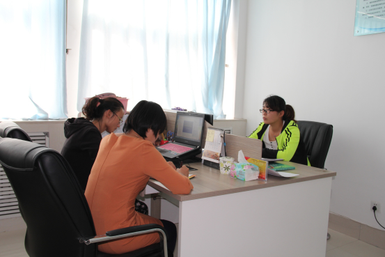 我校落實(shí)三項(xiàng)措施吹響“師資培訓(xùn)”號角