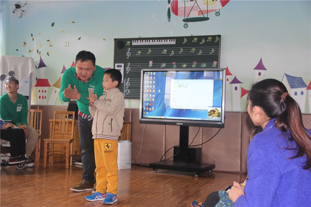 貝朗進(jìn)校園，溫暖獻(xiàn)特教