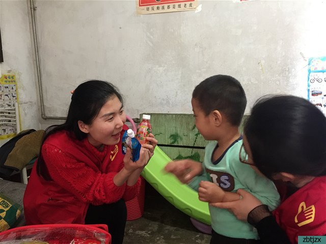 學雷鋒，走訪慰問送溫暖