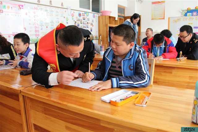 攜手星寶 為愛(ài)揚(yáng)帆