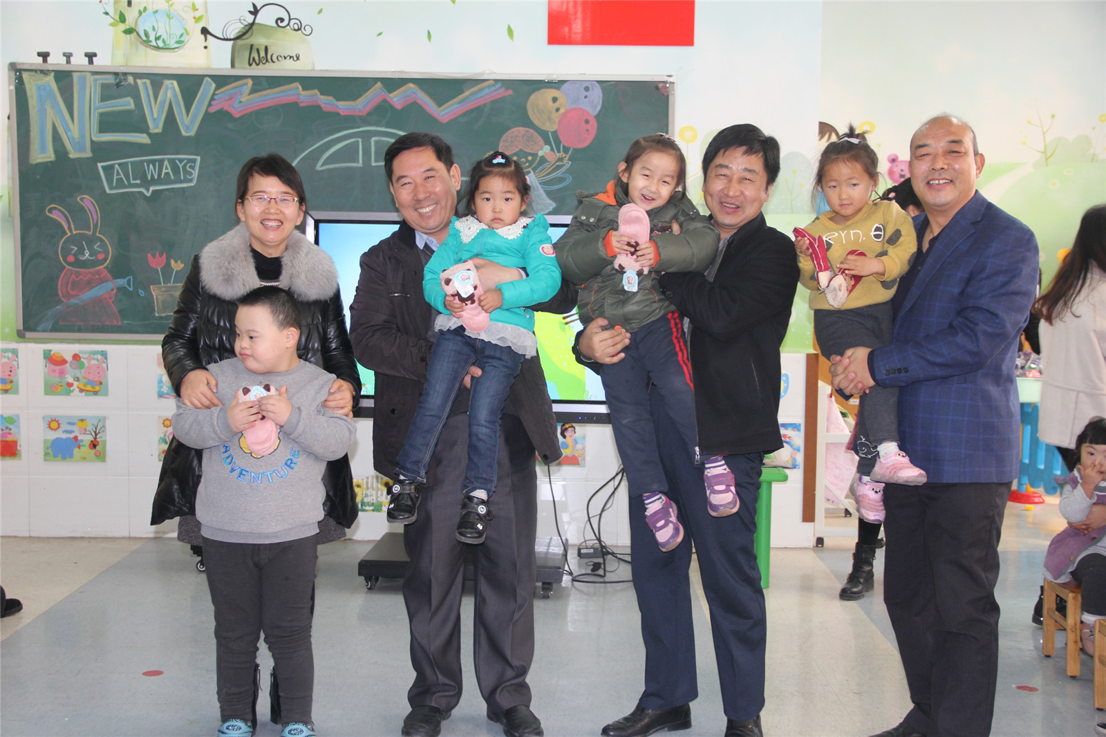 市特教中心開展“書香潤童心 巧手伴我行”活動(dòng)