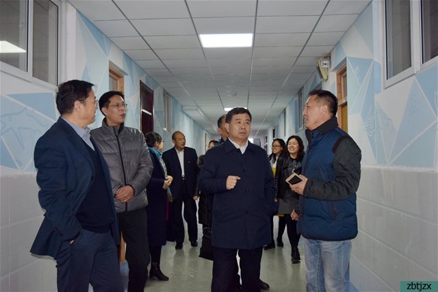 畫筆繪我心 墻壁會(huì)說話