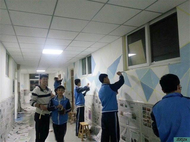 畫筆繪我心 墻壁會(huì)說話