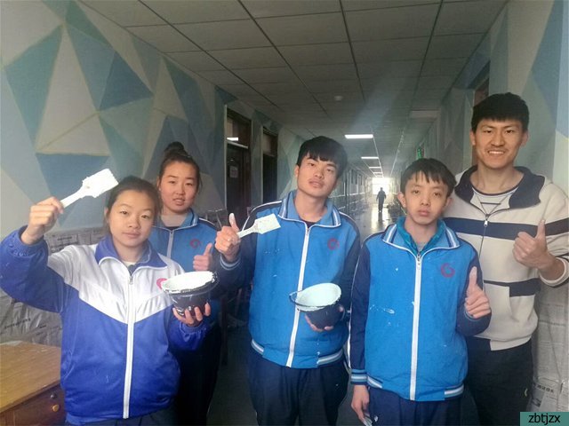 畫筆繪我心 墻壁會(huì)說話