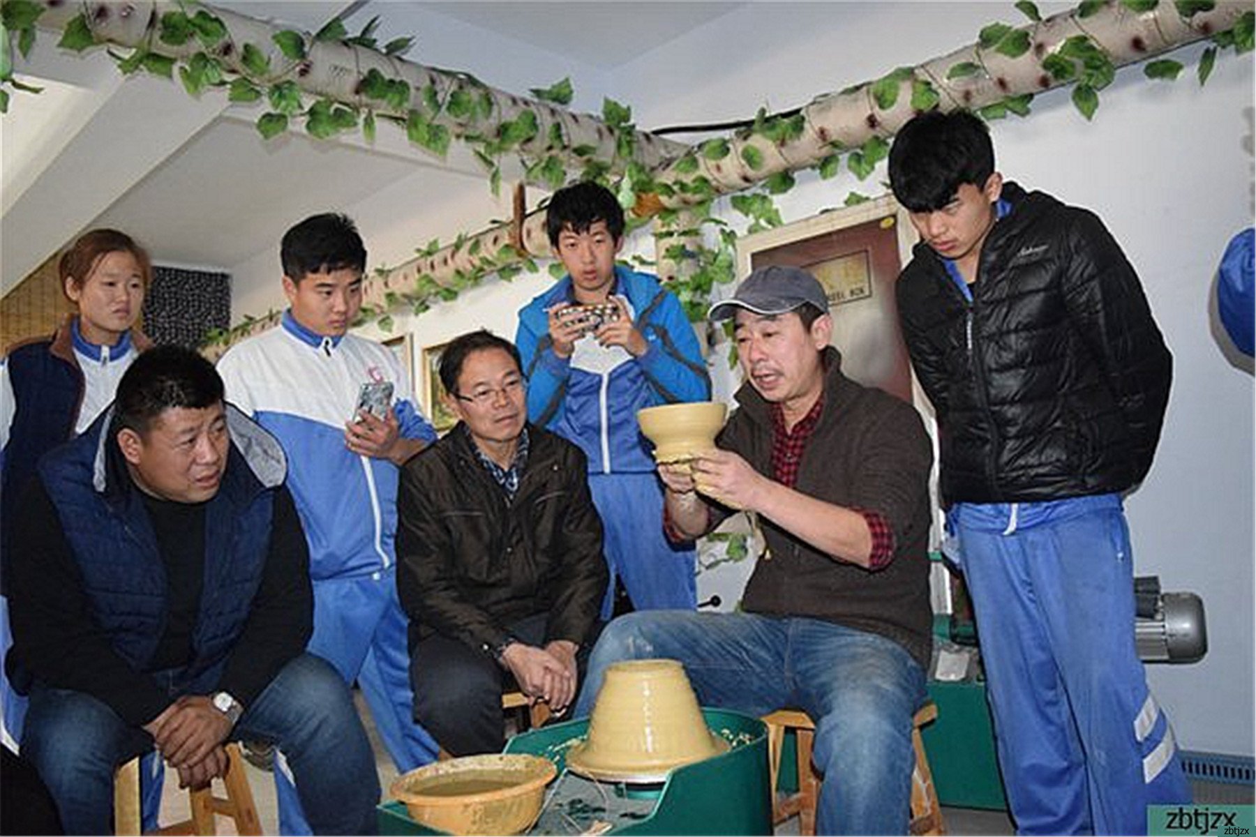 溫情釉燒  ——記學生陶藝作品釉燒第一爐