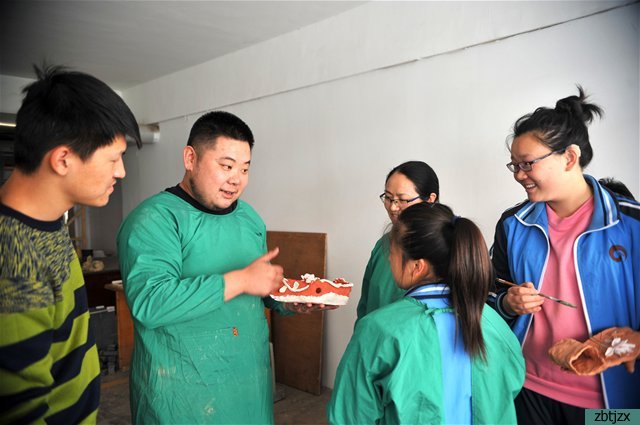 孫亞飛，用行動(dòng)闡釋“愛(ài)和關(guān)懷”