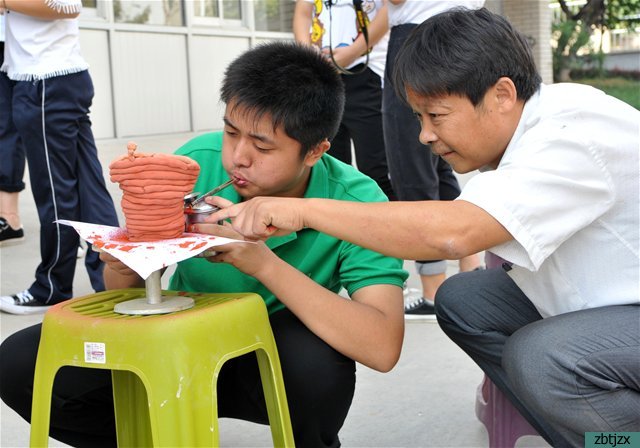 弘揚工匠精神 過有意義的聾人節(jié)