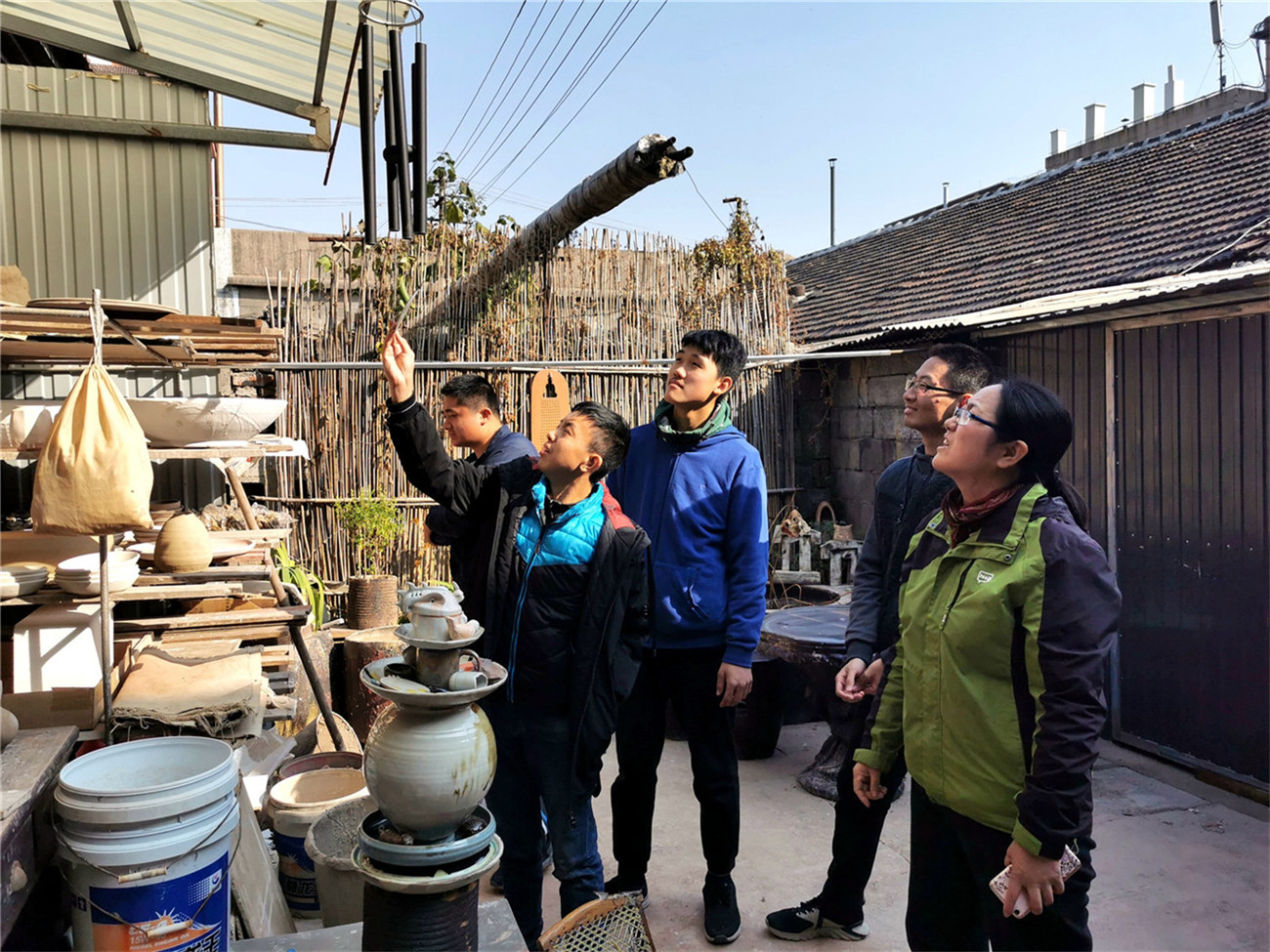 孫亞飛指導《生命之光》創(chuàng)作