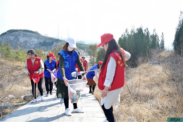 我校開展“生態(tài)寶山 綠色環(huán)?！敝驹阜?wù)活動