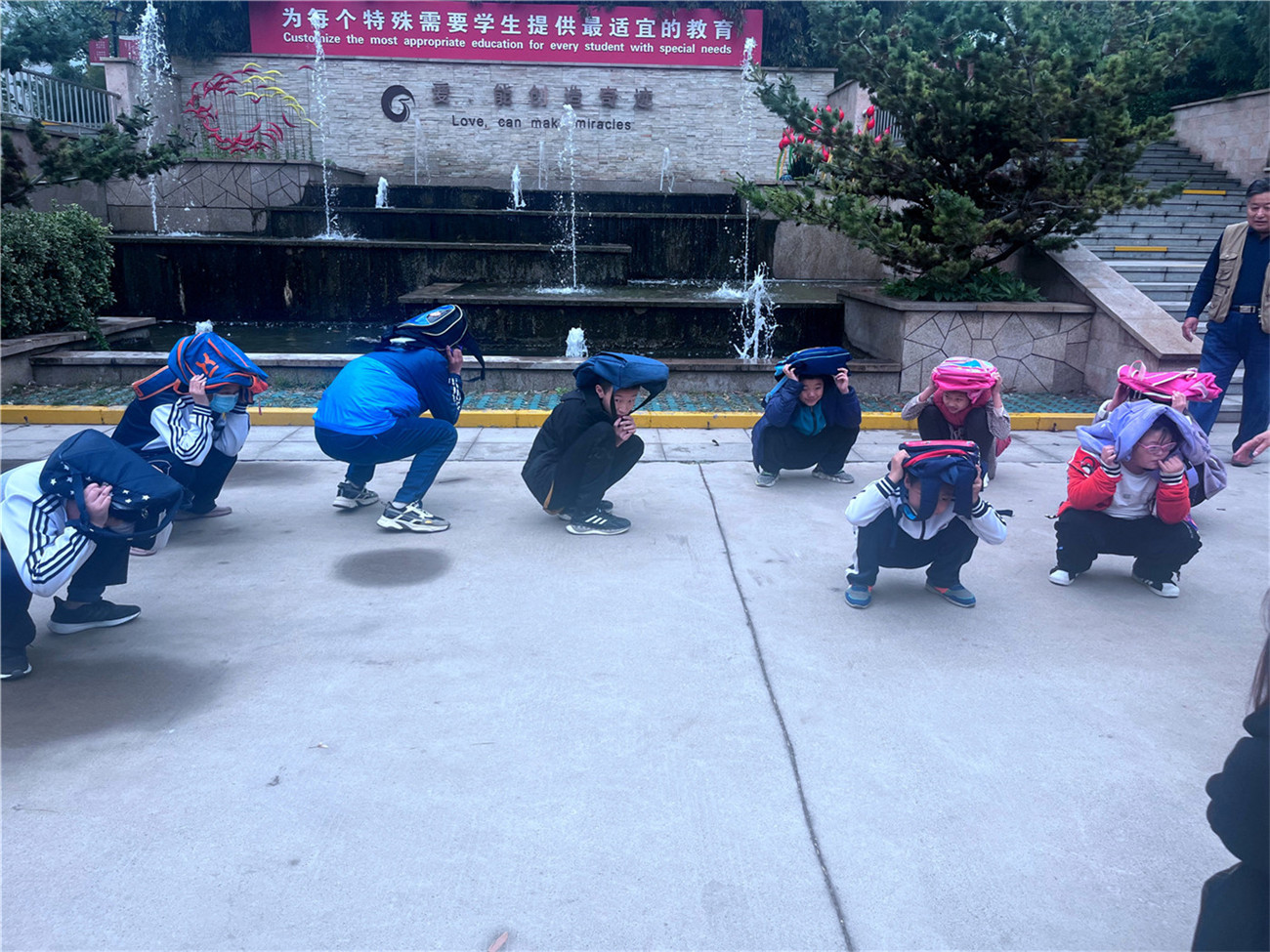 提高防災(zāi)減災(zāi)意識 筑牢校園安全防線