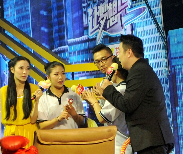 我校學(xué)生參加了山東電視臺(tái)“讓夢(mèng)想飛”節(jié)目錄制。