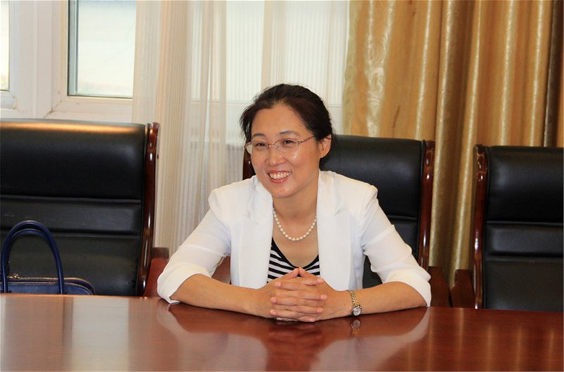 市文明辦走訪慰問淄博市特殊教育中心學(xué)生——“中國(guó)好人”張明月