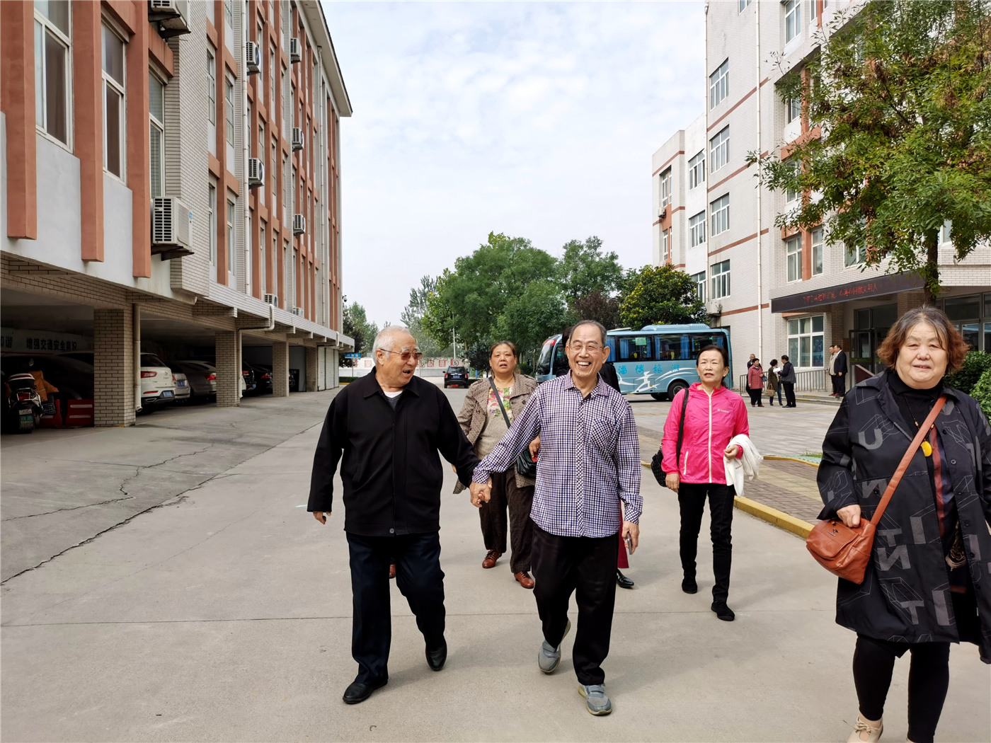 市特教中心開展“我們的節(jié)日·重陽節(jié)”主題活動(dòng)