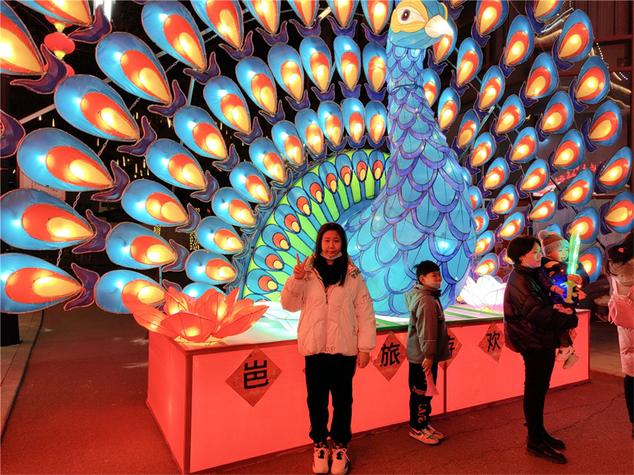 賞花燈，吃湯圓，歡天喜地鬧元宵